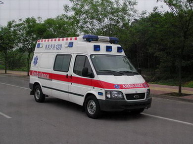 陆良县救护车护送